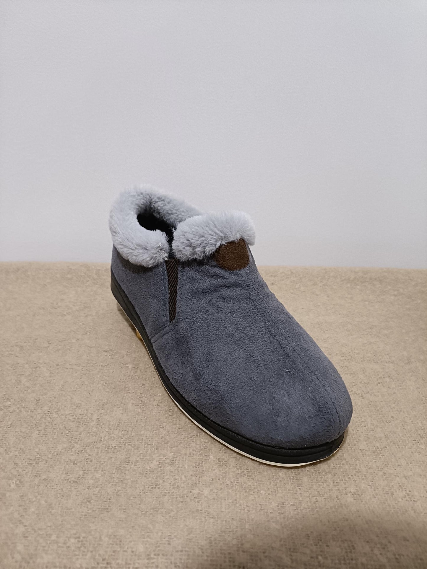 Elivia Slipper