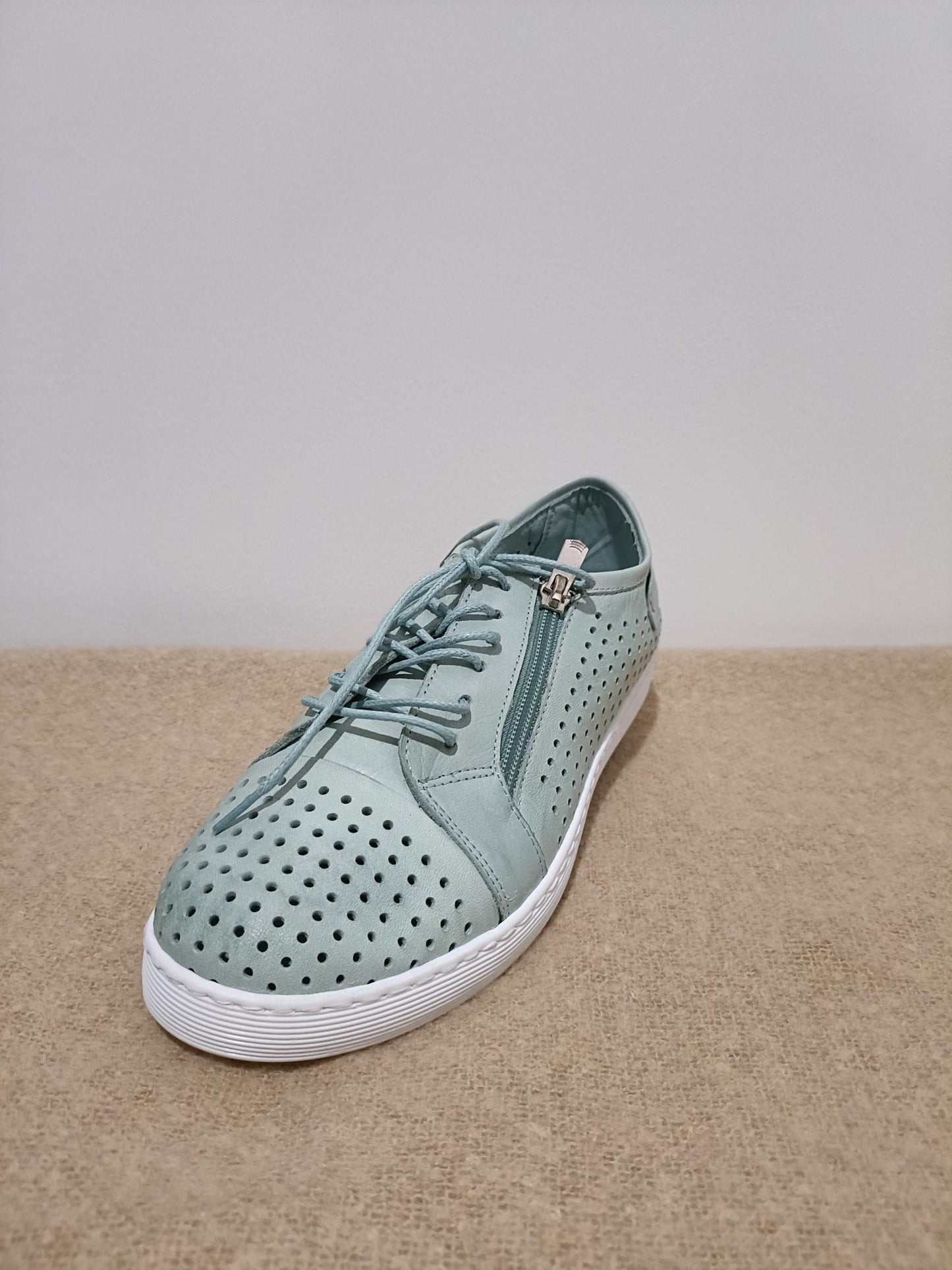 EG17 Cabello Shoe