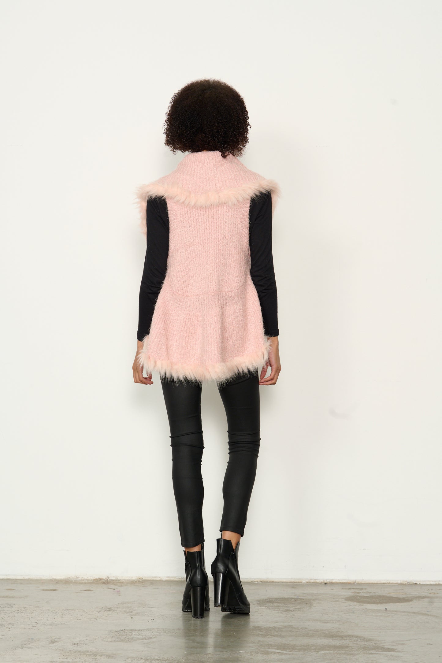 Vest- Knit w/faux fur trim