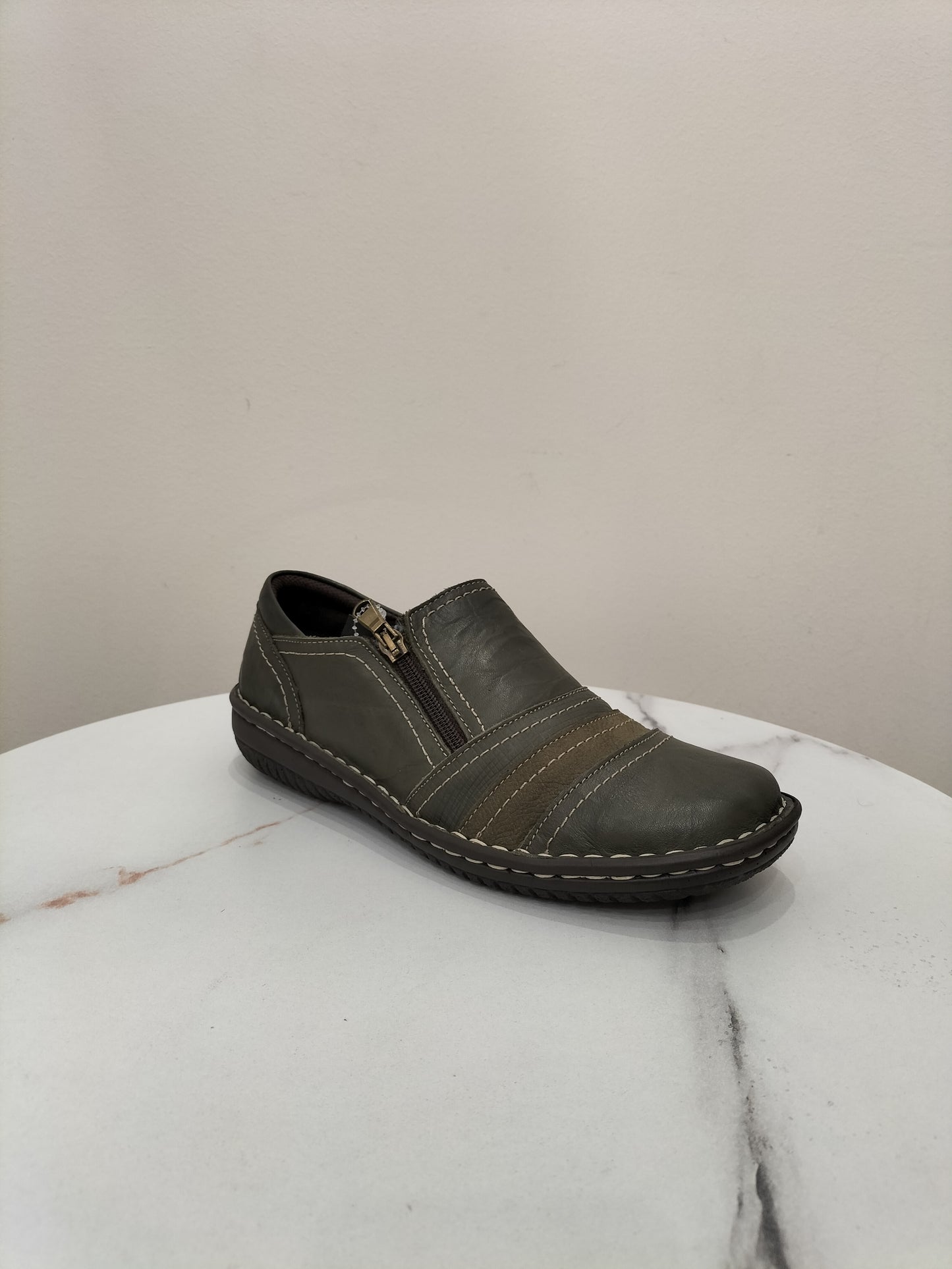 5849-27 Cabello Crinkle Shoe