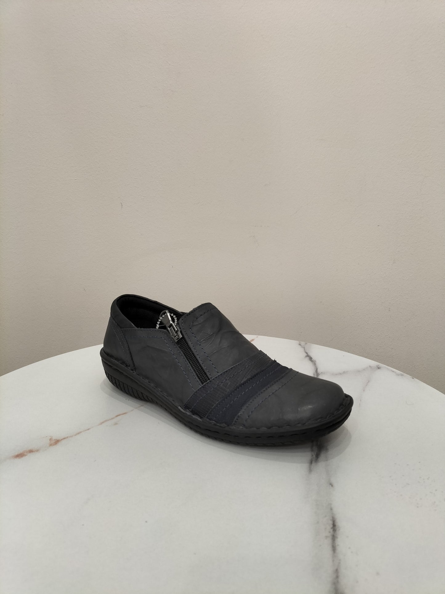 5849-27 Cabello Crinkle Shoe