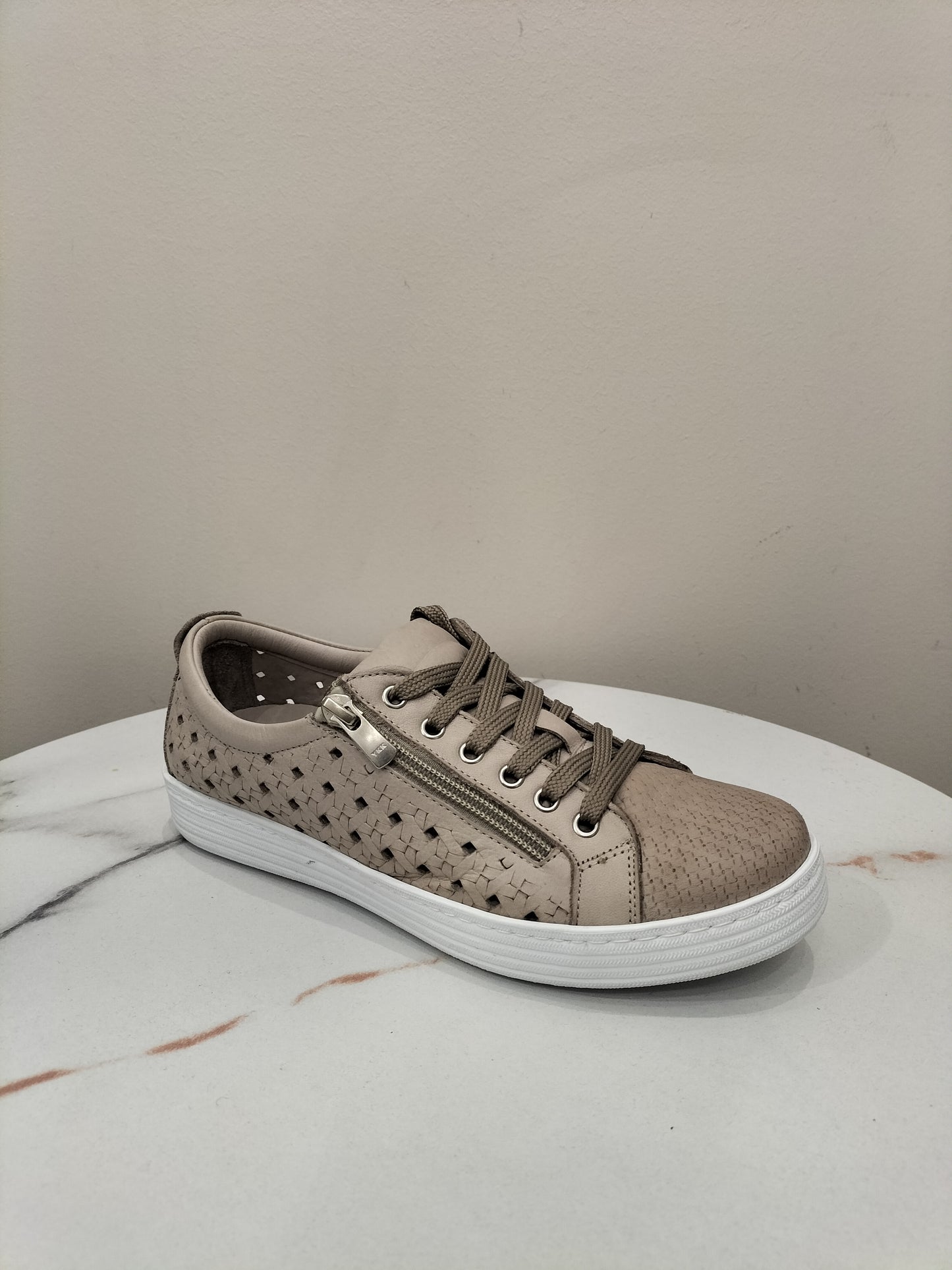 United Cabello Shoe