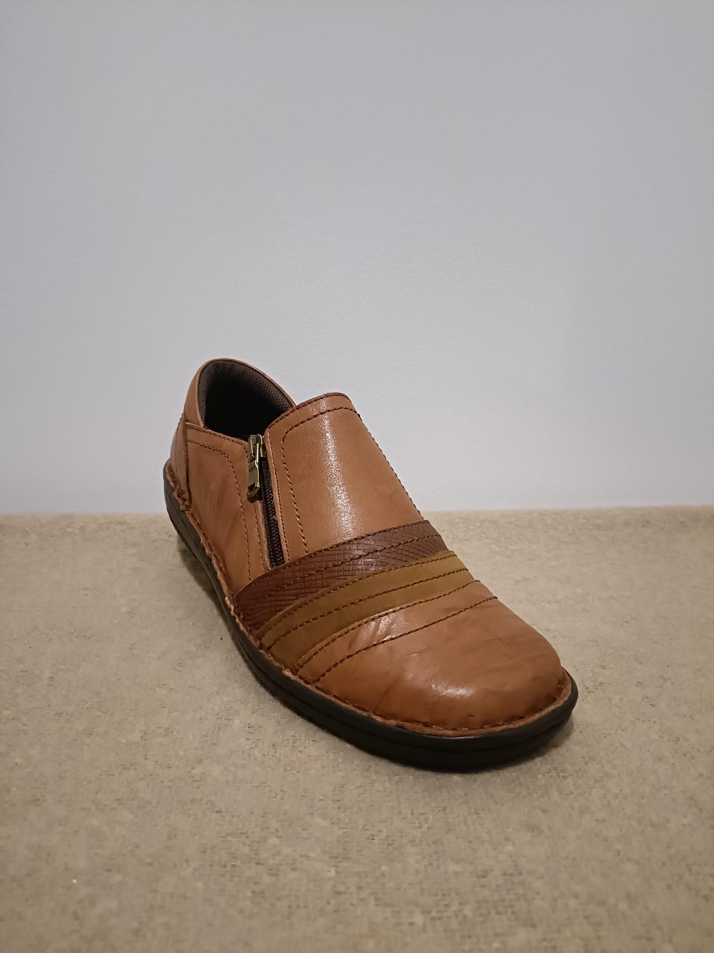 Cabello 5849-27 Crinkle Shoe