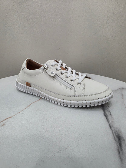 Tylisha sneaker CC Resorts