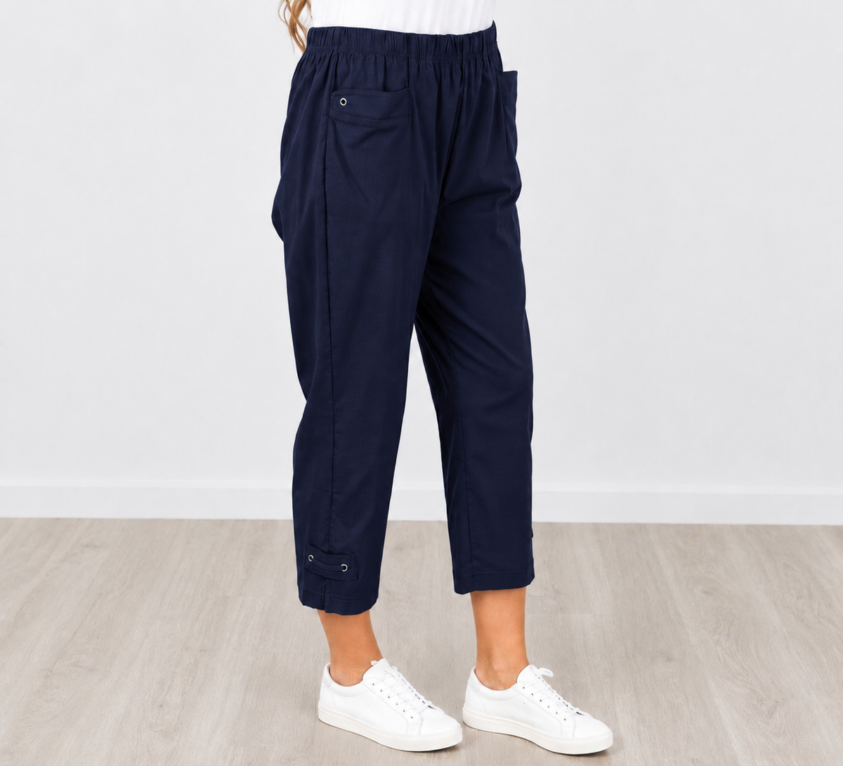 Supreme 3/4 Tab Pant