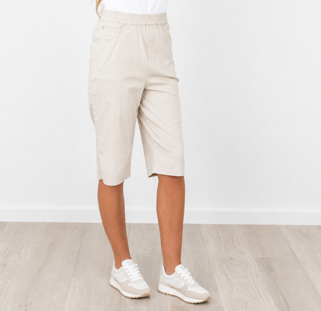 SUPREME CAPRI SHORT