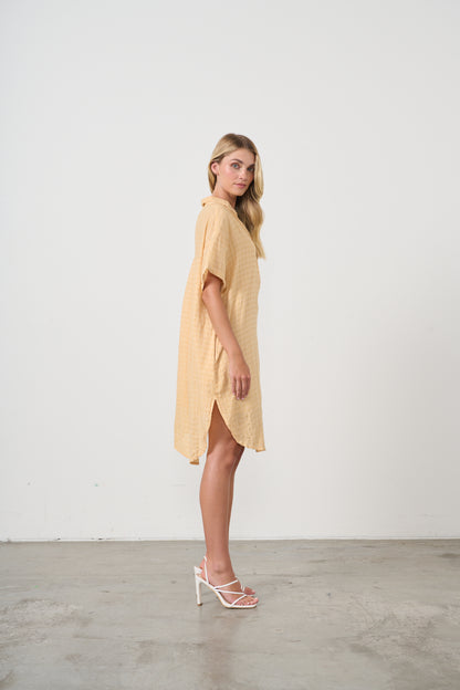 Dress w scoop hem