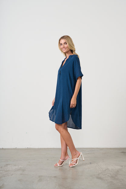 Dress w scoop hem