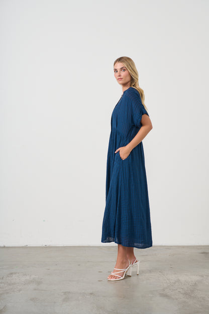 Dress with hidden buttons