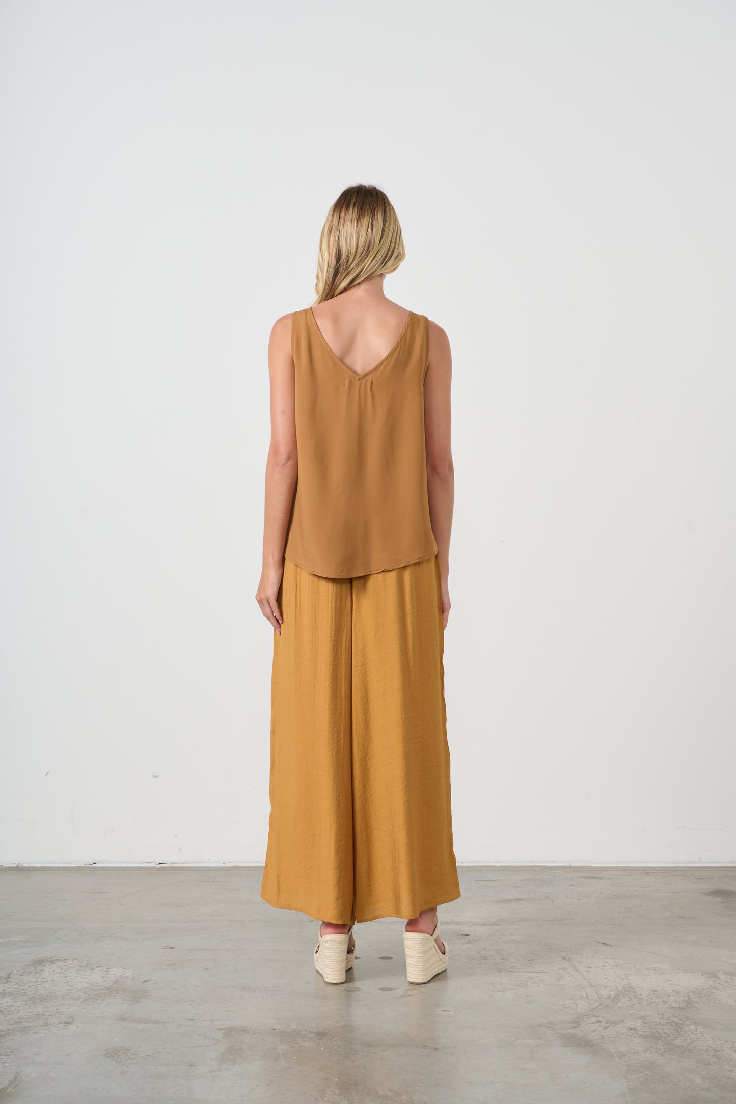 Swing V Neck Tank Top