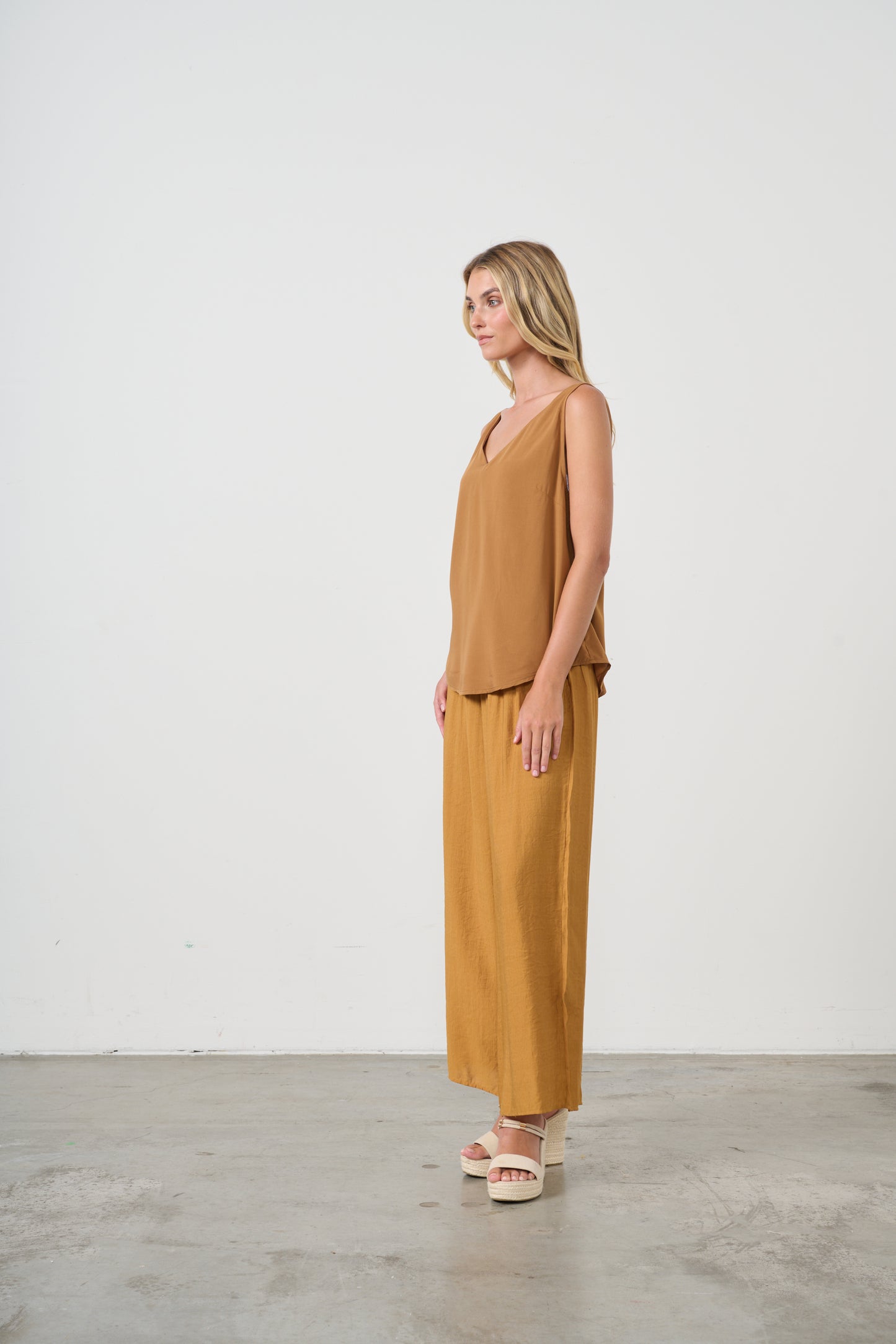 Swing V Neck Tank Top