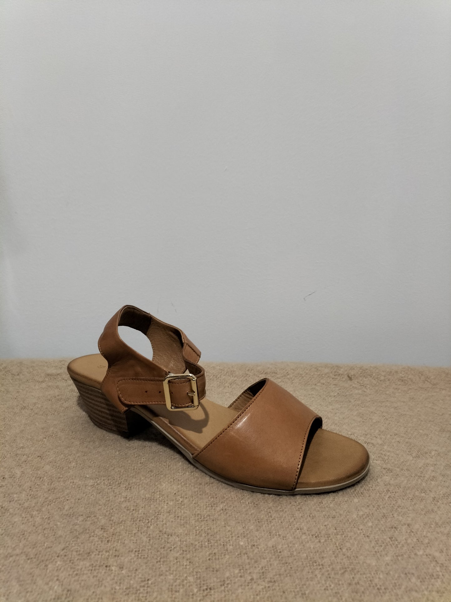 Avanos Cabello Sandal