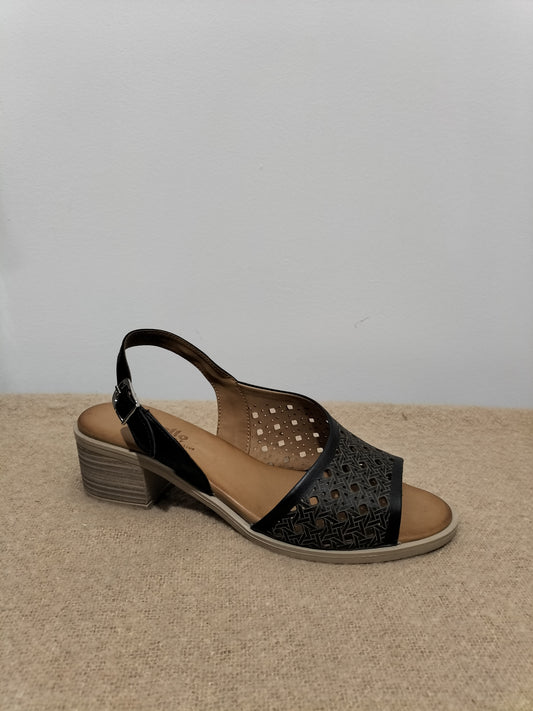 Emina Cabello Sandal