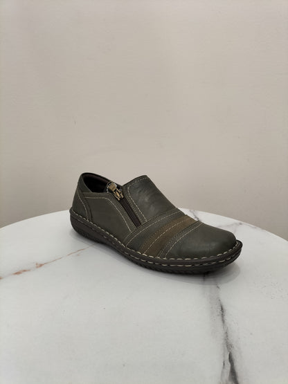 5849-27 Cabello Crinkle Shoe