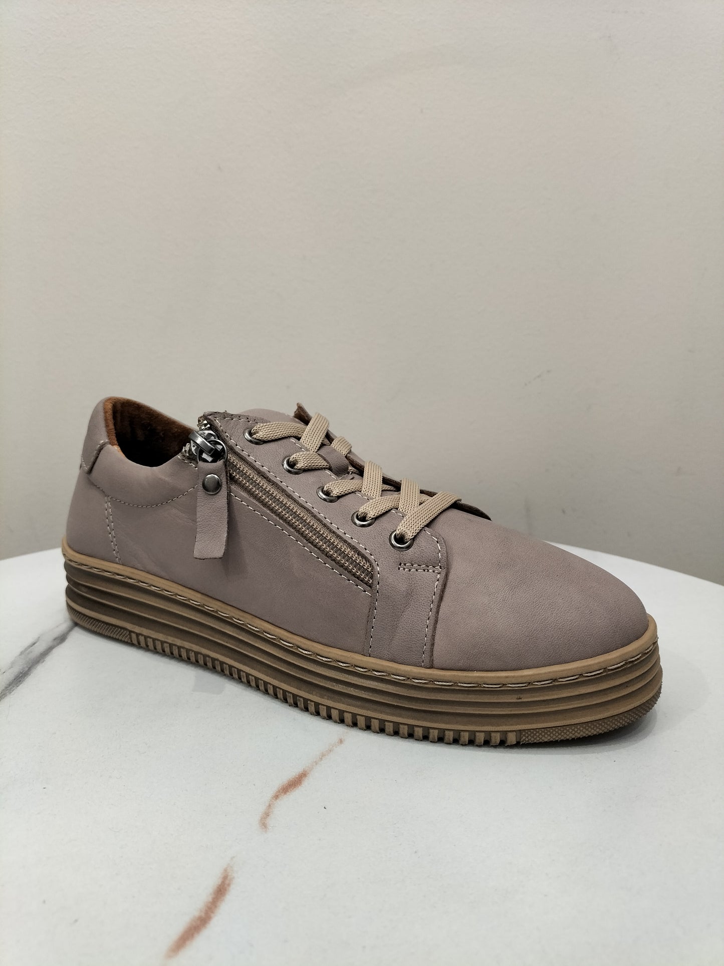 Cyra Cabello Shoe