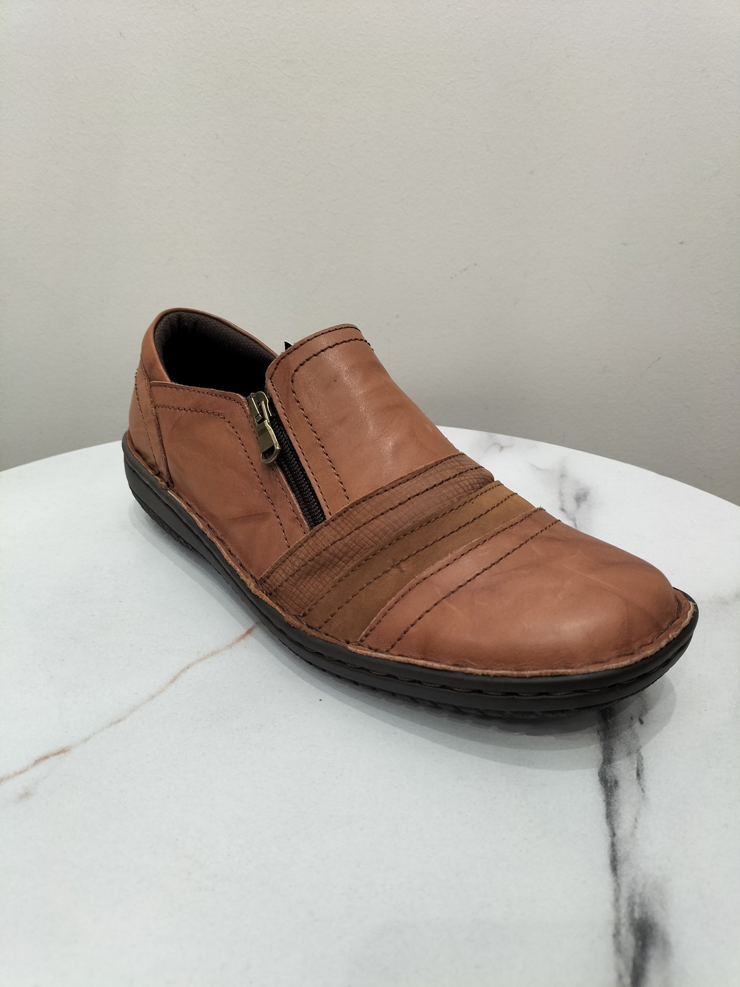 5849-27 Cabello Crinkle Shoe
