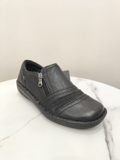 5849-27 Cabello Crinkle Shoe