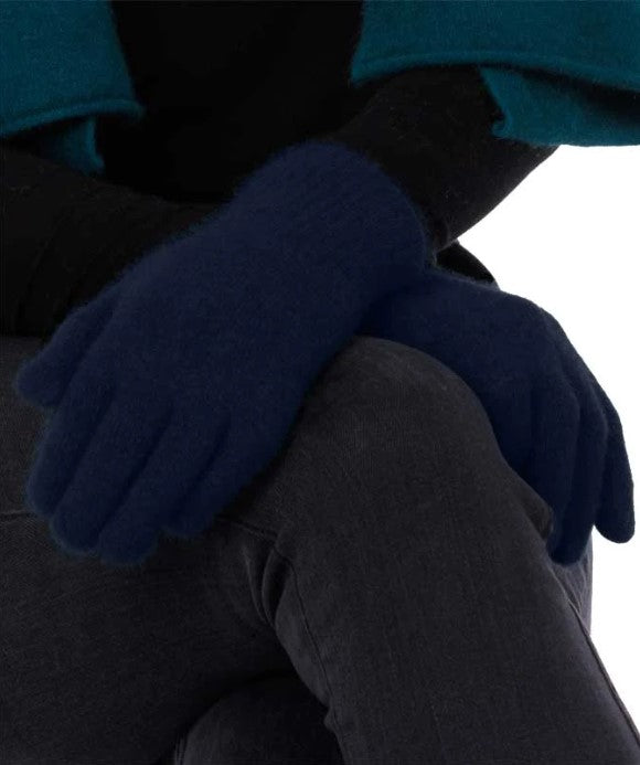 Plain Glove