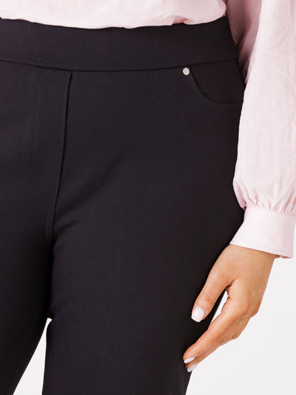 Pull- On Stretch Pant